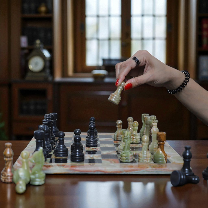 Marble Hives Luxury Handmade Marble Chess Set β Green & Black -15 Inch
