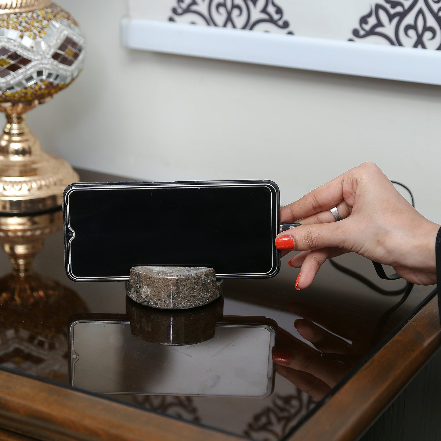 Marble Mobile Holder