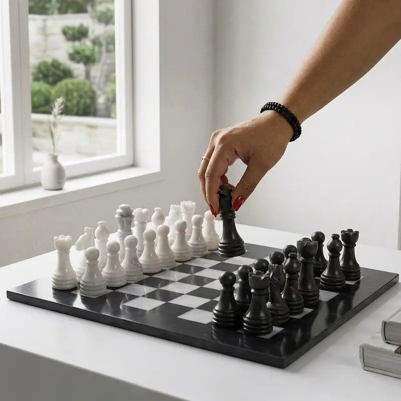 12 Inch Black and White Marble Chess Set