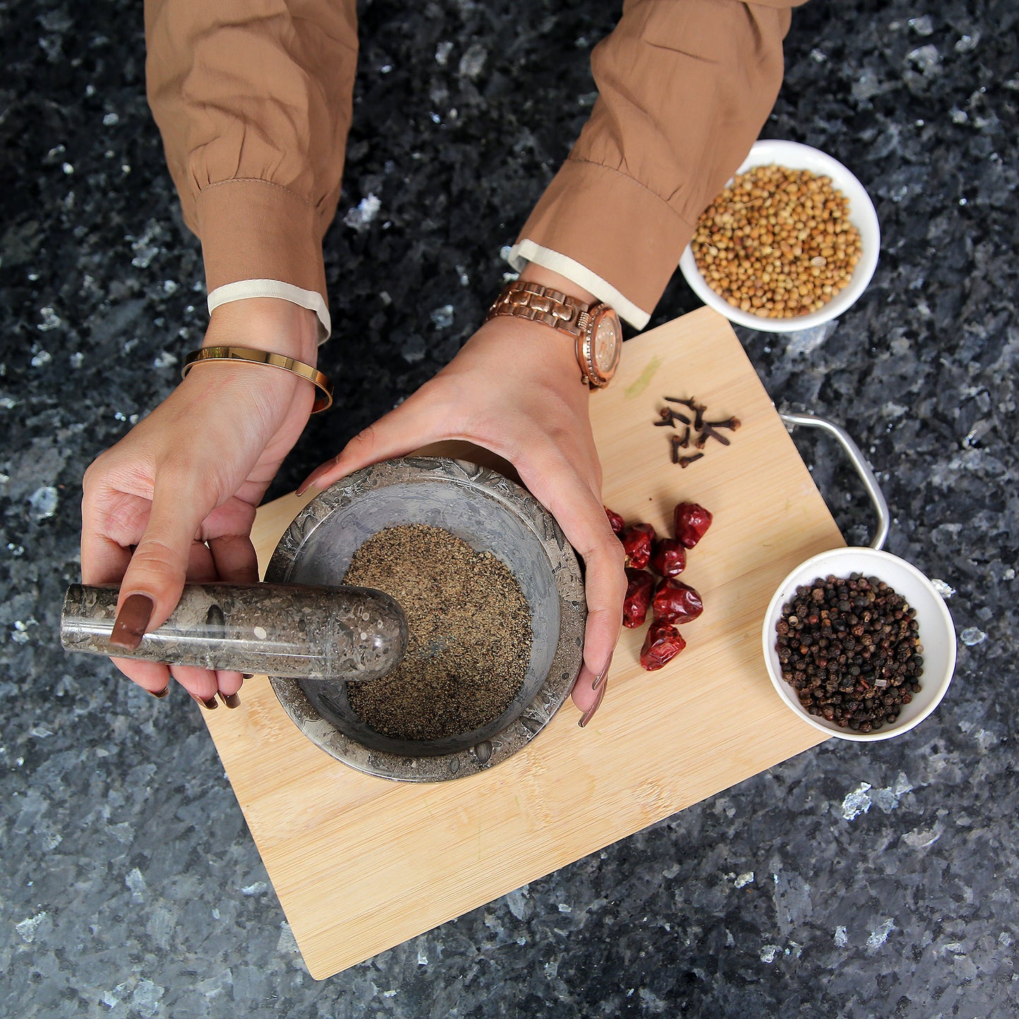 Exquisite Marble Mortar and Pestle Set (5 inch)- Your Ultimate Kitchen Essential for Grinding Spices, Making Guacamole, Salsa, Pesto, and Crushing Pills