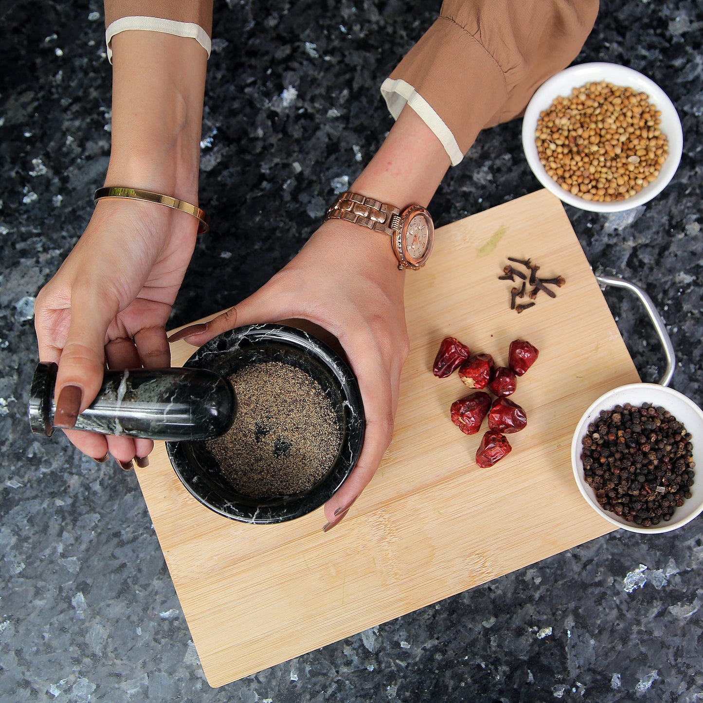 Exquisite Marble Mortar and Pestle Set (4 inches) - Your Ultimate Kitchen Essential for Grinding Spices, Making Guacamole, Salsa, Pesto, and Crushing Pills