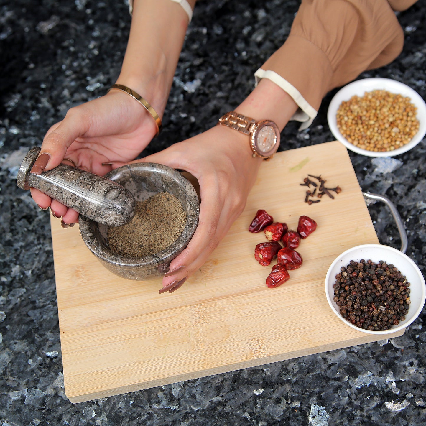 Exquisite Marble Mortar and Pestle Set (4 inches) - Your Ultimate Kitchen Essential for Grinding Spices, Making Guacamole, Salsa, Pesto, and Crushing Pills